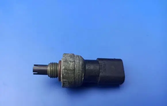 Air conditioning (A/C) pressure sensor