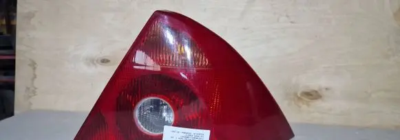 Ford Mondeo Mk III Rear/tail lights 1S7113404A V9TE0N 0374D