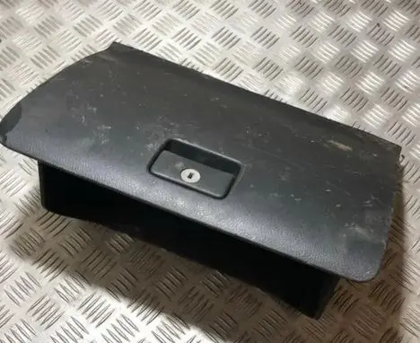 Toyota Corolla Verso E110 Glove box 55551-0f0