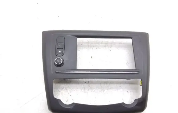 Renault Kadjar Radio/GPS head unit trim 681043286R