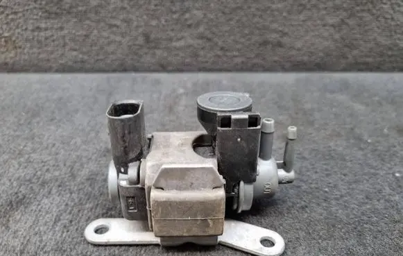 Audi A7 S7 4G Turbo solenoid valve 059906627L 059906627B