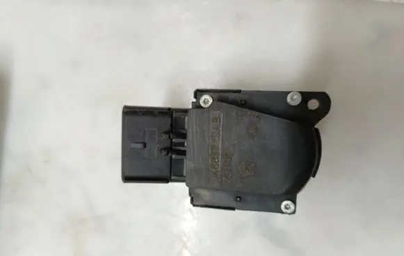Chrysler Voyager Ignition lock 04685719AB 23199