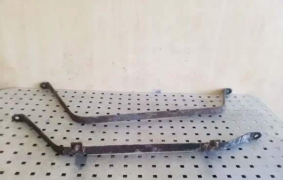 Nissan Qashqai Fuel tank mounting bracket 