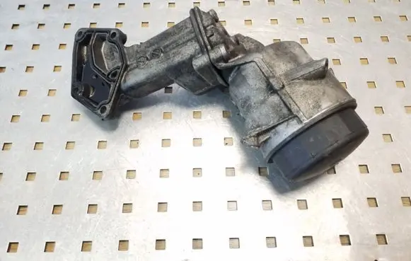Chrysler 300 - 300C Oil filter mounting bracket 674027336
