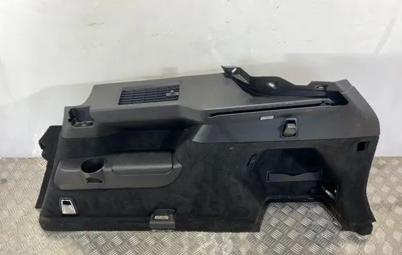 Trunk/boot lower side trim panel
