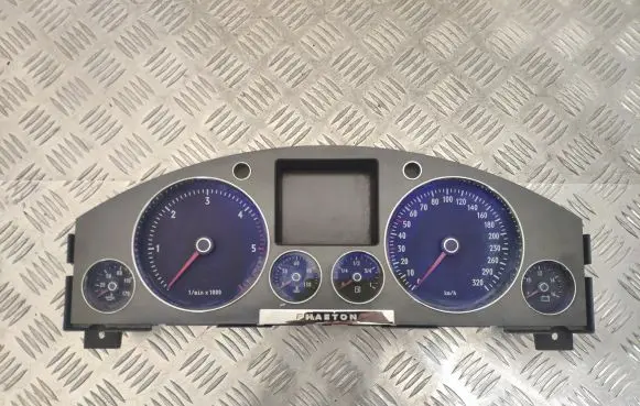 Volkswagen Phaeton Speedometer (instrument cluster) 3D0920881S 0263619214