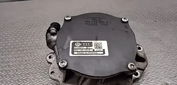 Skoda Octavia Mk2 (1Z) Vacuum pump 03L145100B