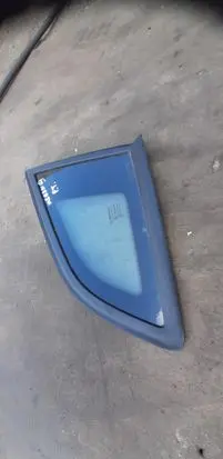 Renault Megane III Rear side window 2010R