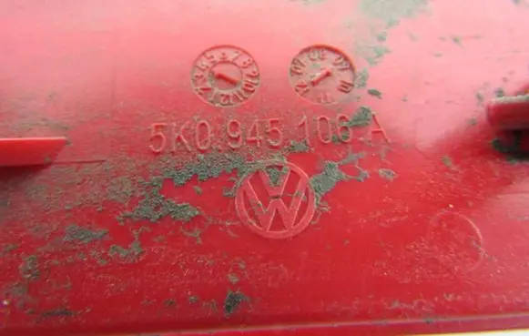 Rear tail light reflector