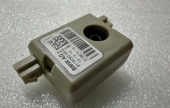 BMW 5 F10 F11 Aerial antenna amplifier 9118262 21367510