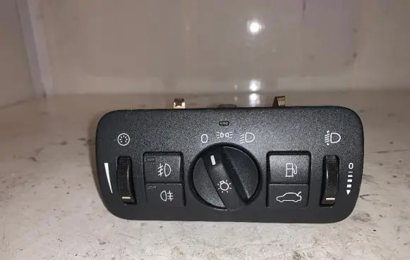 Volvo XC60 Light switch 30739415 D4615