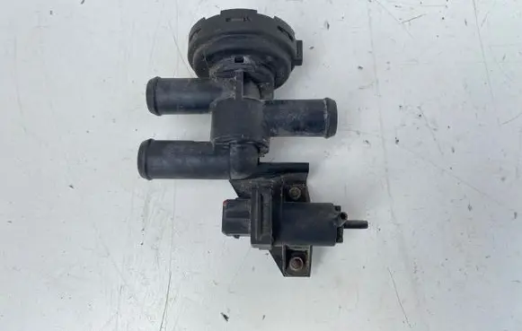 Saab 9-5 Coolant heater control valve 90457649