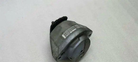 BMW 6 E63 E64 Engine mount bracket 6762607