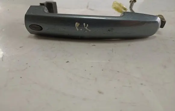 Suzuki Grand Vitara II Front door exterior handle