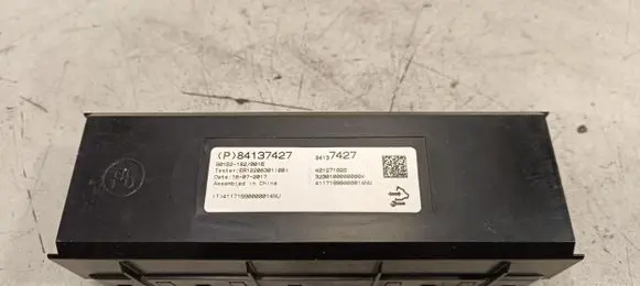 Opel Insignia B Climate control unit 84137427 421271026