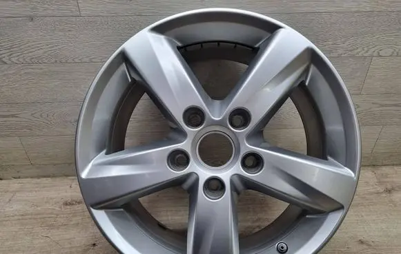 Volkswagen Touareg II R17 alloy rim 7P6601025A