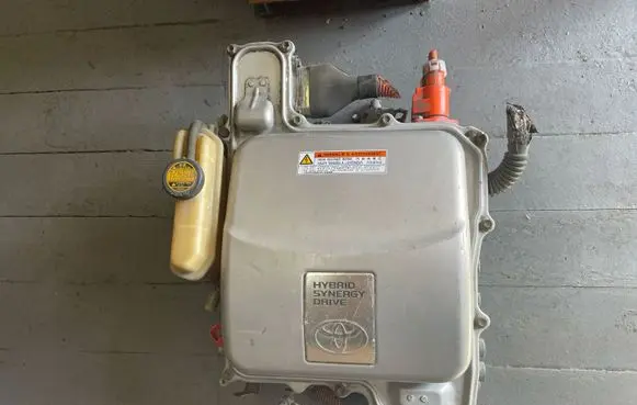 Toyota Prius (XW20) Voltage converter inverter G927047040