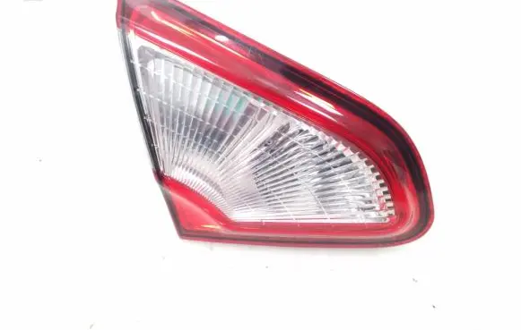 Nissan Qashqai Tailgate rear/tail lights B26555BR01A