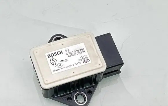 Nissan Qashqai ESP (stability system) control unit 479300006r
