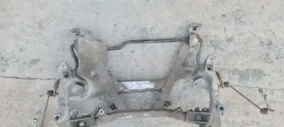 BMW 5 E39 Front subframe 1092868 1092867