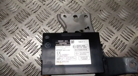 Lexus GS 300 350 430 450H Door central lock control unit/module 8999030040 2325002022