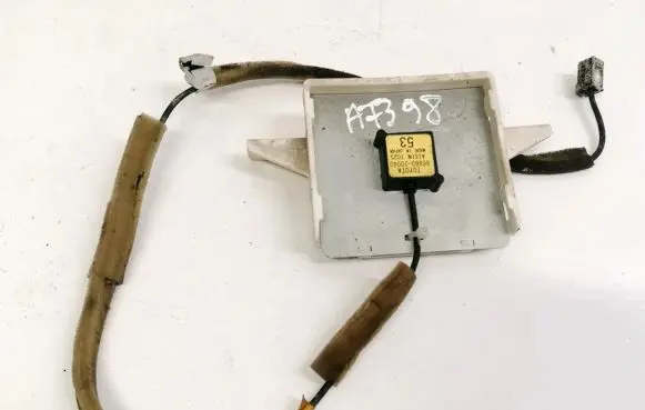 Toyota Avensis T270 Antenna control unit 8686020040 86860-20040
