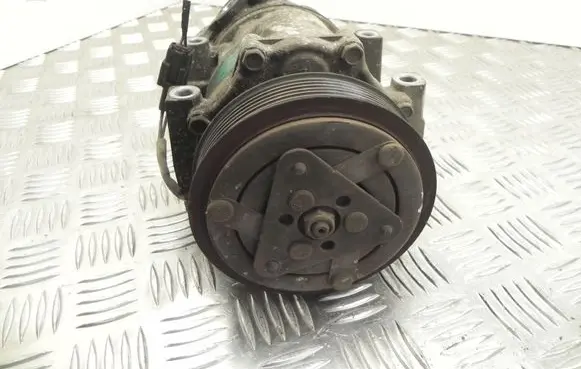 Mazda 3 I Air conditioning (A/C) compressor (pump) 3M5H19D629SA