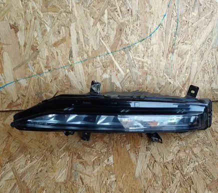 Skoda Superb B8 (3V) LED Daytime headlight FQGK18001 90150336 3V0941699B