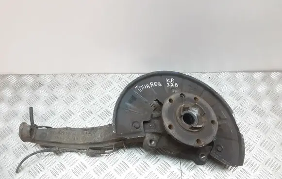 Volkswagen Touareg I Front wheel hub 7L0407257A