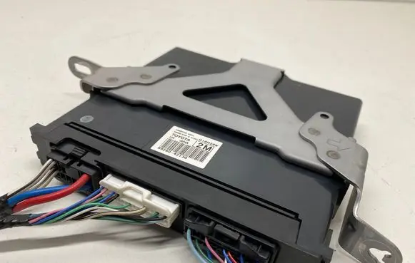 Toyota RAV 4 (XA40) Start/Stop control module 8926042130 Q16H26W