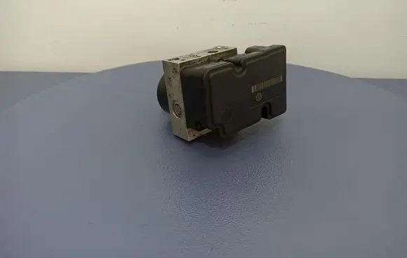 Volkswagen Golf IV ABS Pump 1K0907379P