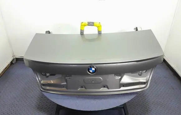 Audi A4 S4 B7 8E 8H Tailgate/trunk/boot lid