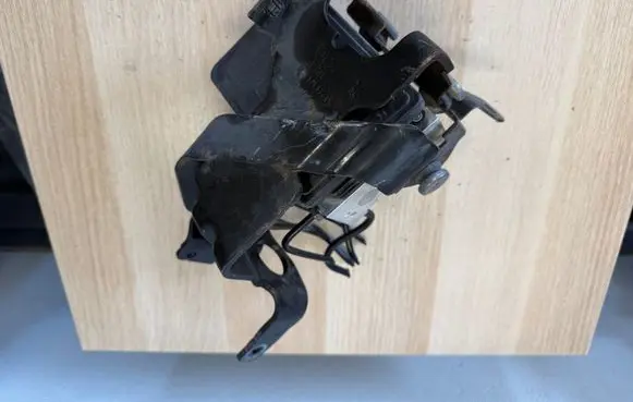 Opel Corsa F ABS Pump 9839933780