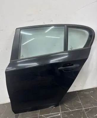 BMW 1 E81 E87 Rear door 
