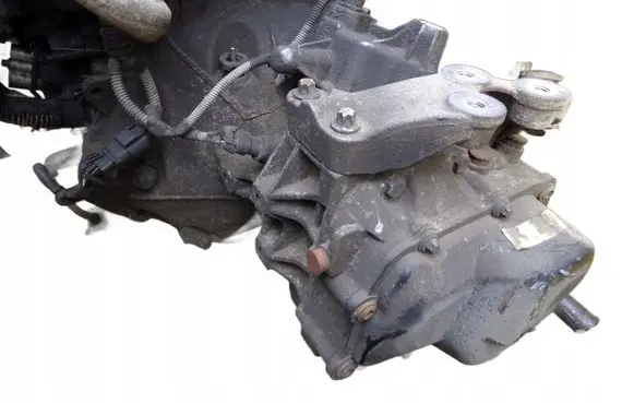 Opel Corsa E Manual 5 speed gearbox A15005262BB8F355 29SP43 BB8F355