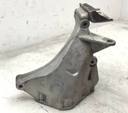 Volkswagen Polo V 6R Engine mounting bracket 03P199206V200 6R0253463A