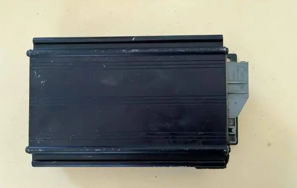 Mercedes-Benz SLK R170 Sound amplifier A1708200689