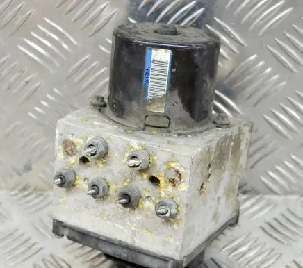 Volkswagen PASSAT B6 ABS Pump 16705712N 3C0614109AF