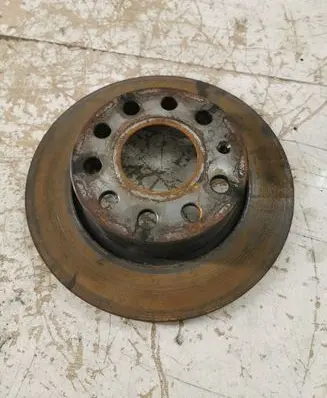 Volkswagen Golf V Rear brake disc