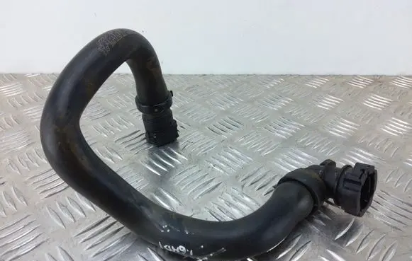 Engine coolant pipe/hose