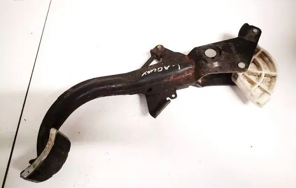 Renault Laguna I Clutch pedal 7700842743