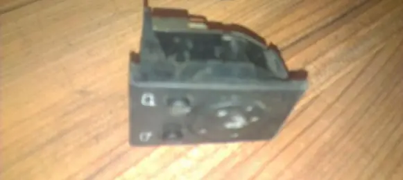 Audi A6 S6 C4 4A Wing mirror switch 4a0959565