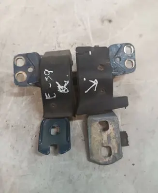BMW 5 E39 Tailgate/trunk/boot hinge