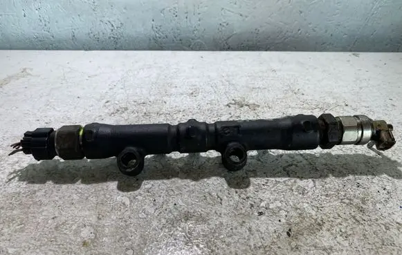 Toyota Avensis T250 Fuel main line pipe