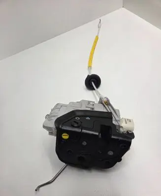 Audi A4 S4 B7 8E 8H Rear door lock 8E0839015