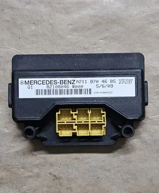 Mercedes-Benz GL X164 Seat control module A2118704685 2118704685