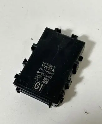 Toyota C-HR I Gateway control module 89111F4010