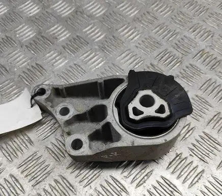 MG ZS Engine mount bracket 10864498 20210818