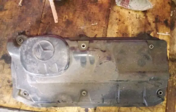 Mercedes-Benz Sprinter W906 Engine cover (trim) A6110162824