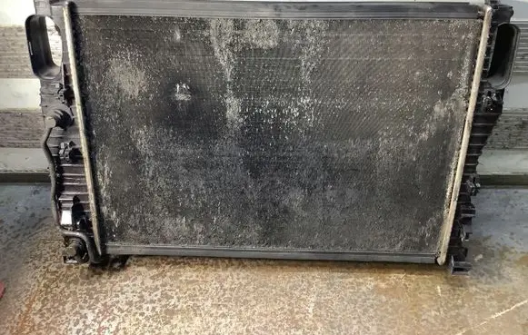 Mercedes-Benz E W211 Coolant radiator A2115002302